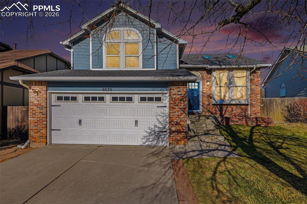 8870 Boxelder Drive photo 2