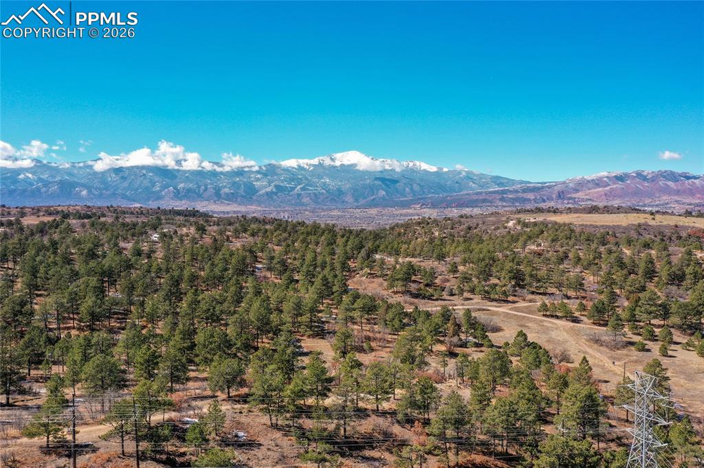 Nearby hiking trails