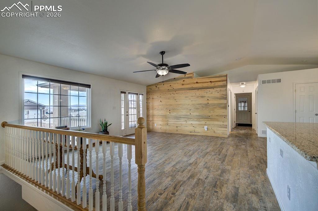 683 E Paradise Drive photo 3