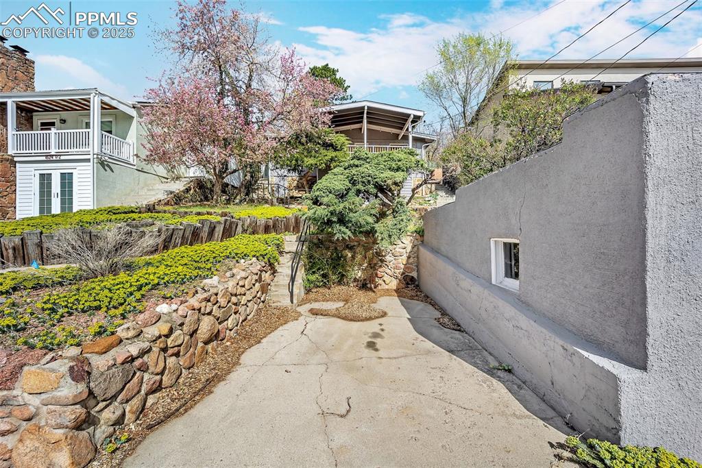 1624 Cheyenne Boulevard photo 3