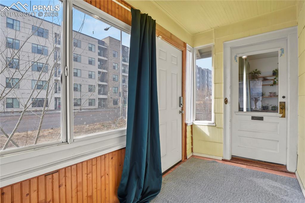 312 E Cimarron Street photo 2