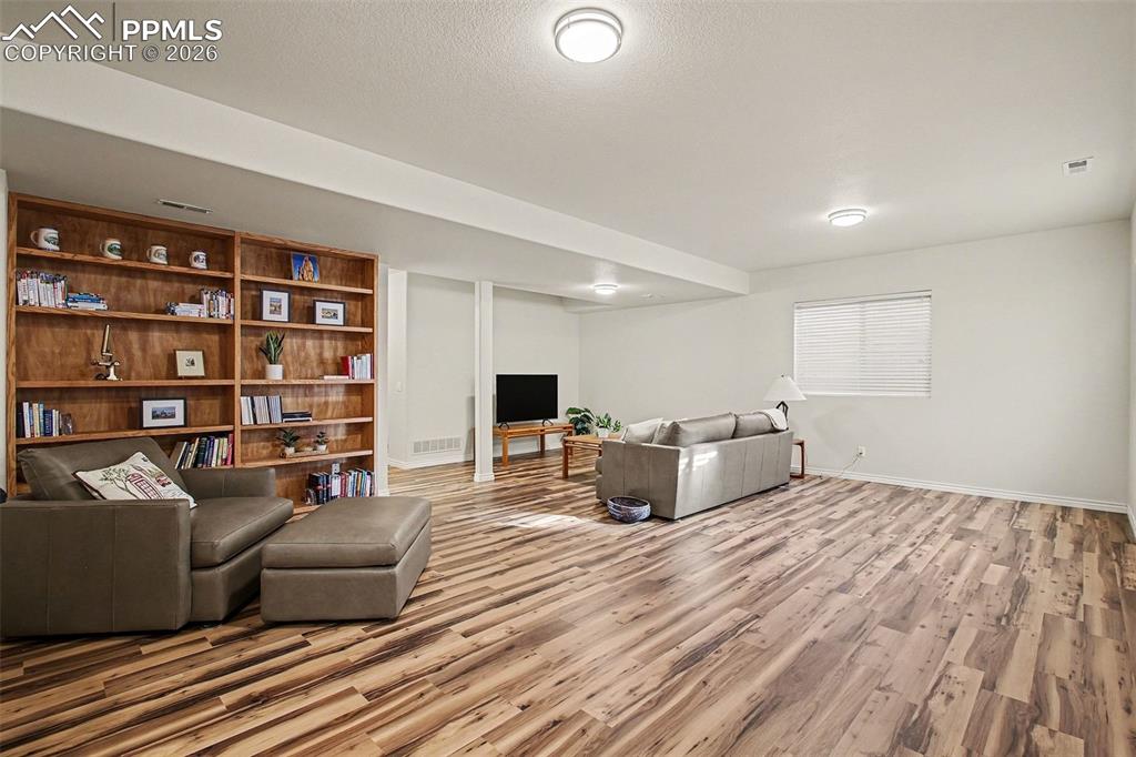 Spacious 2nd living space in basement