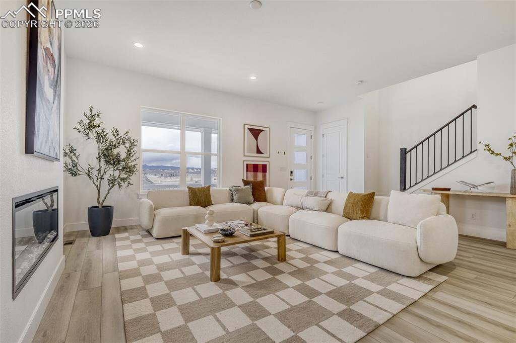 9587 Carcassonne Place photo 2