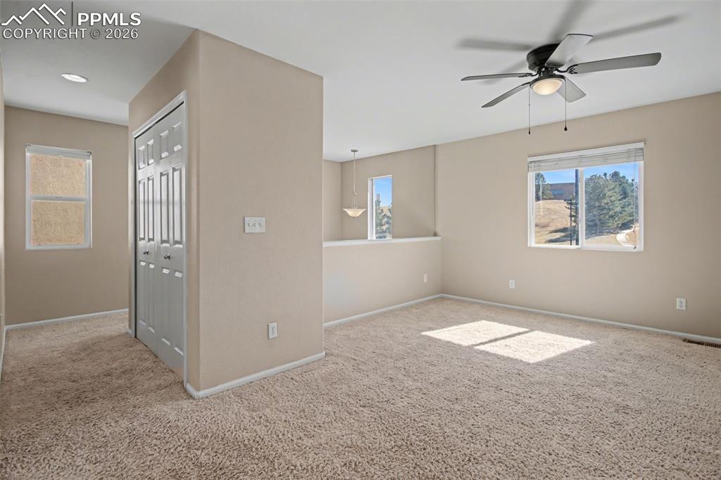 Large Upstairs Loft Area. Great for play area, second living room, or office