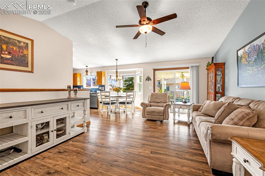 1015 Marsh Hawk Drive photo 2