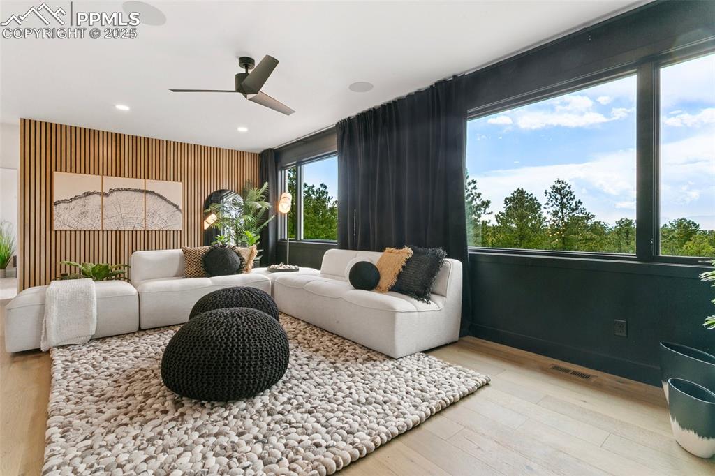 Oversized Living space can be used for teens, kiddos, guests... use your imagination! 