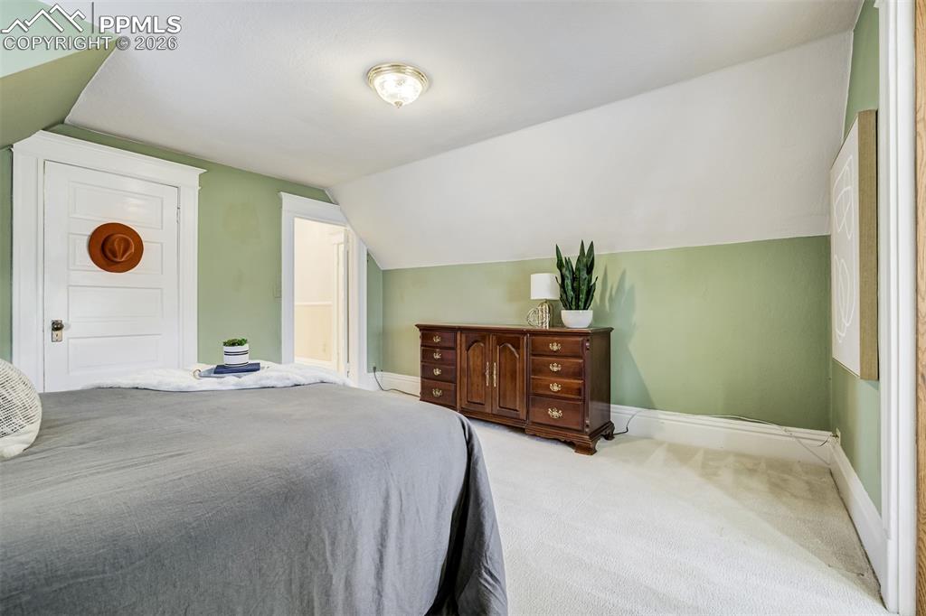 Offering a private bathroom and a wakk-in closet!