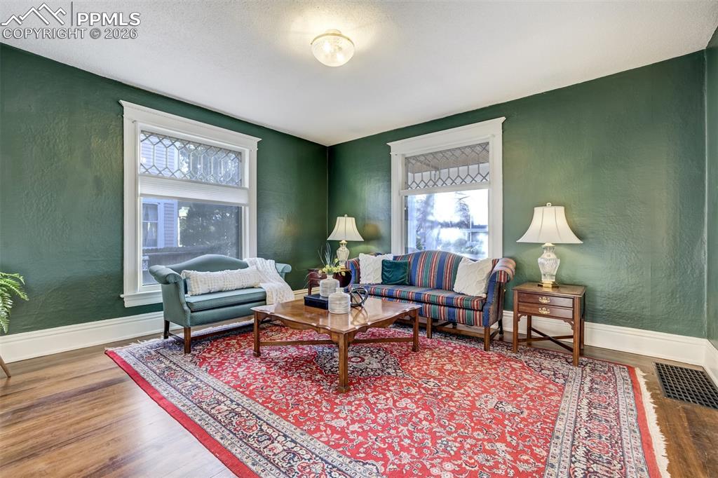 Beautiful detail in the living room - look at the large picture windows!