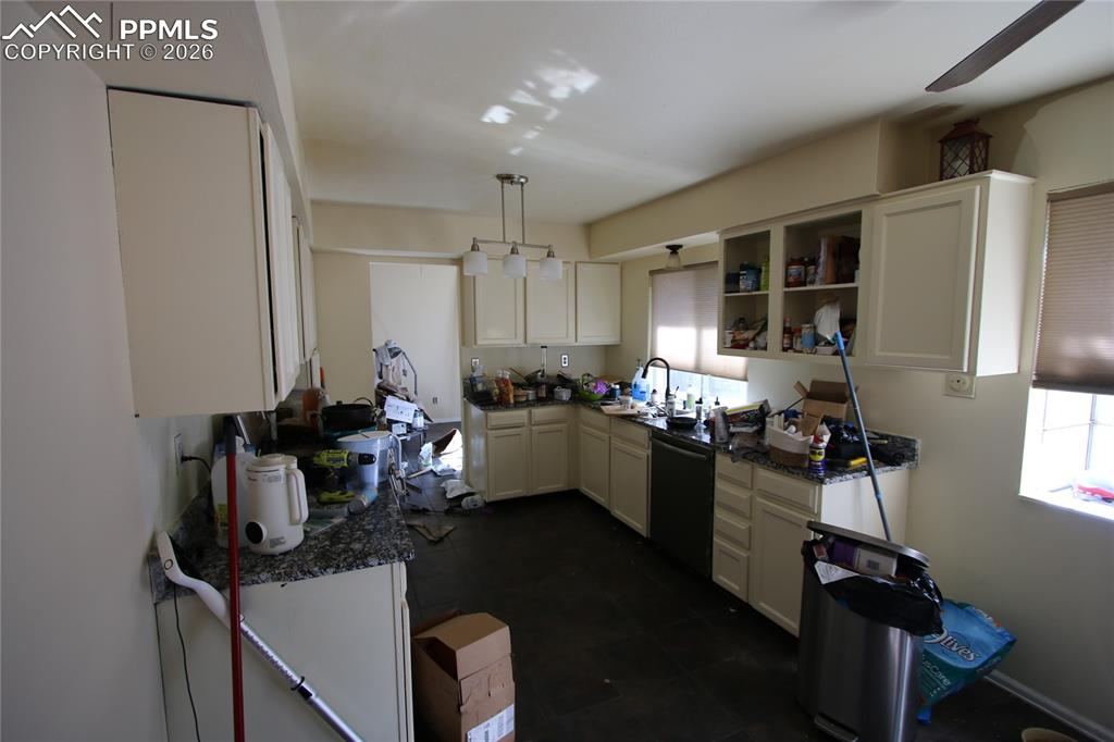 2965 Westcliff Circle photo 2