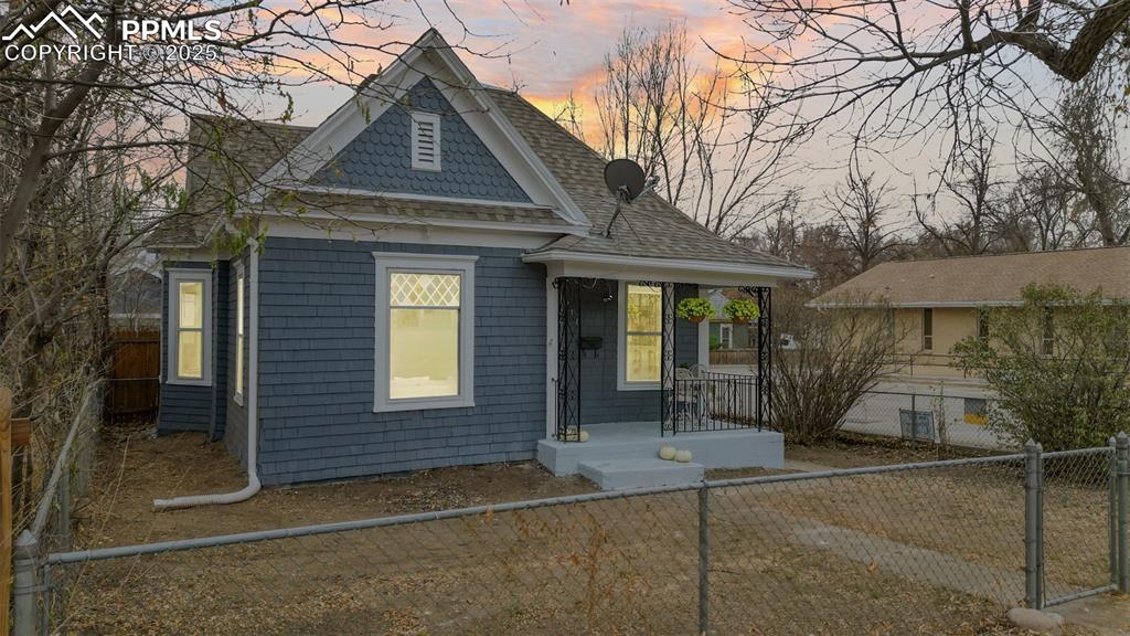 711 N Spruce Street photo 3