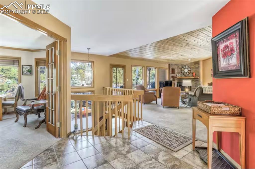 310 Tam O Shanter Way photo 3