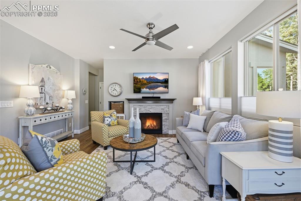 What a wonderful place to spend the evenings!