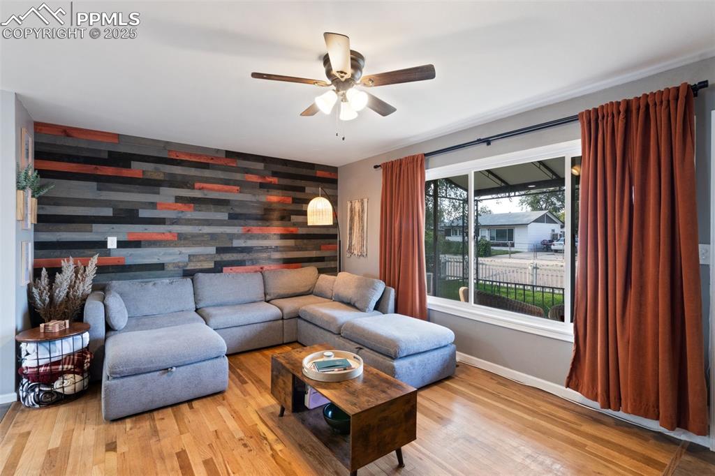 LIVING ROOM WITH LARGE FRONT WINDOW