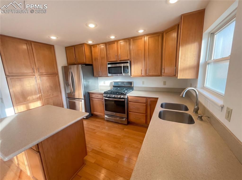 3911 Smoke Tree Drive