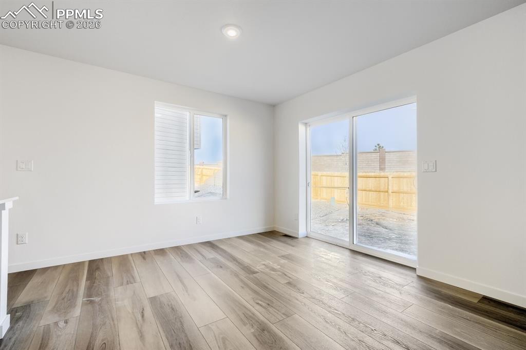 8914 Blue Feather Loop photo 2