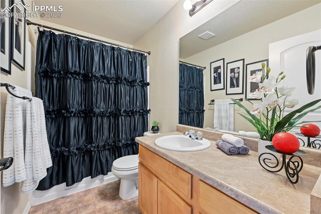 Second level full bathroom. 