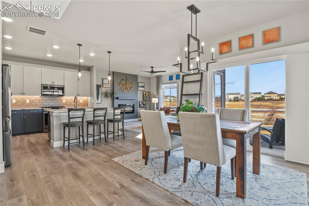 1806 Peak Prairie Lane photo 3