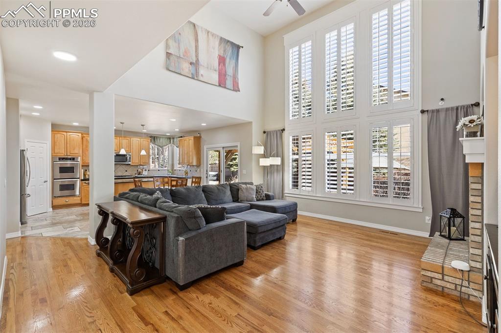 10143 Pine Glade Drive photo 2