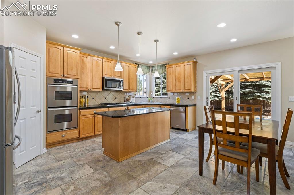 10143 Pine Glade Drive photo 3