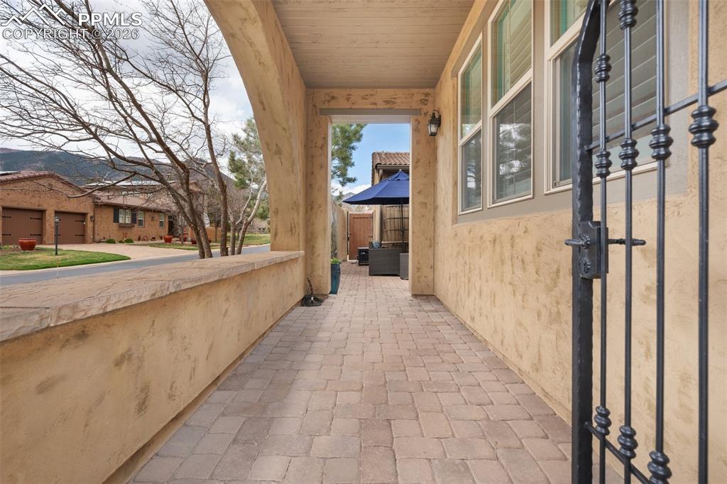 1868 La Bellezza Grove