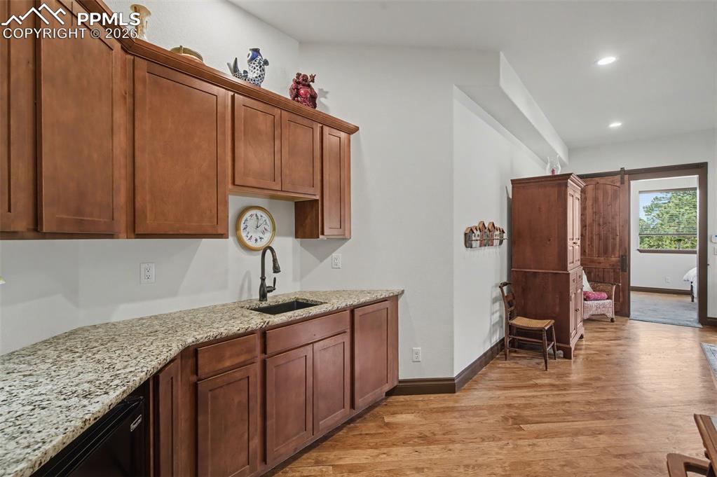 Main level Guest Suite