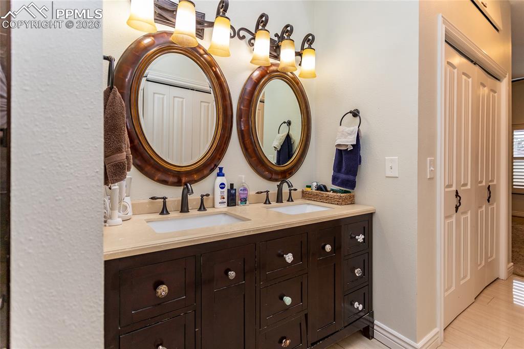 Outstanding lighting & plenty of room in the primary bath.