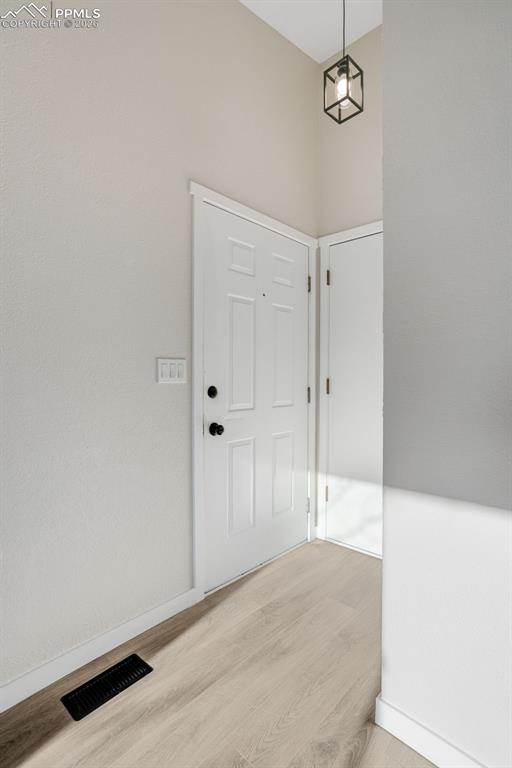 3865 Chinawood Court photo 3