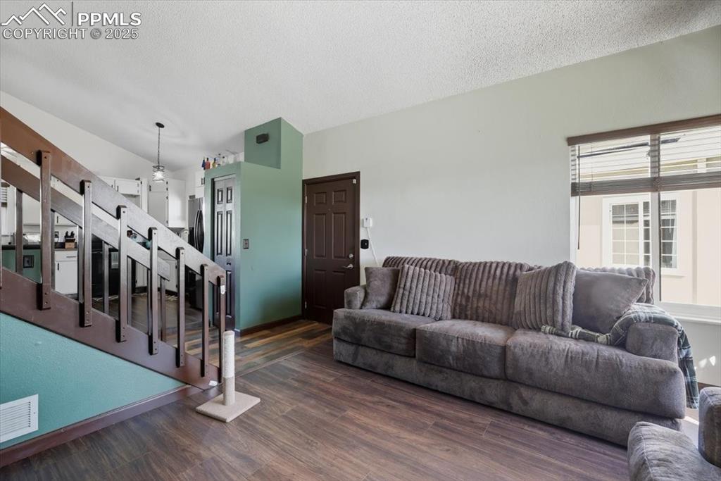 995 Square Dance Lane photo 3