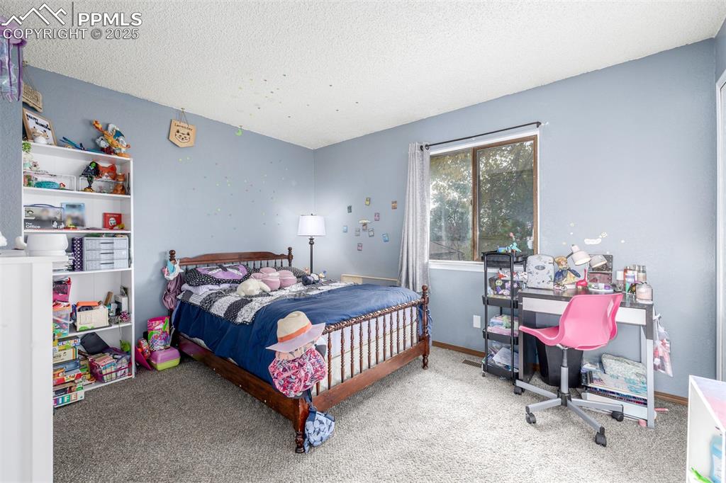 Large spacious 2nd bedroom