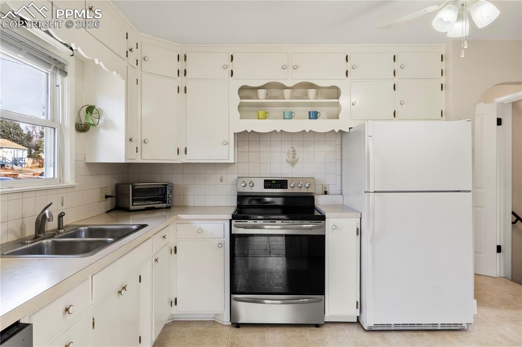 1241 E Monroe Street photo 2