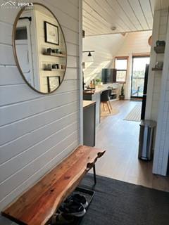 399 Maid Marian Drive photo 3