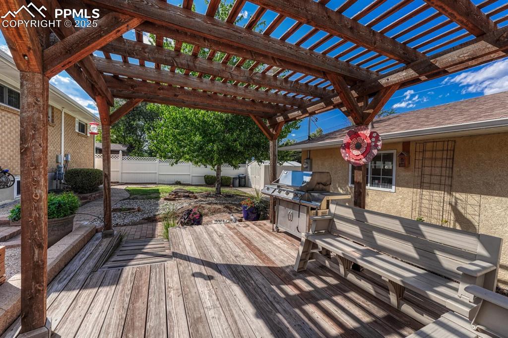 Pergola with included gas grill