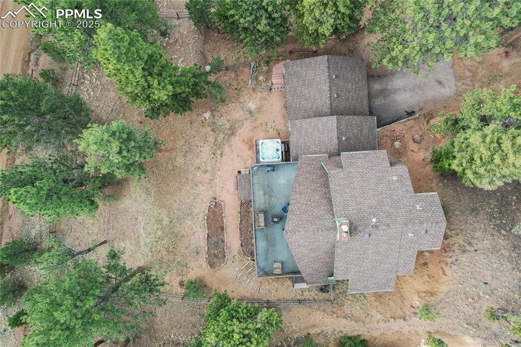 Aerial view of property and surrounding area