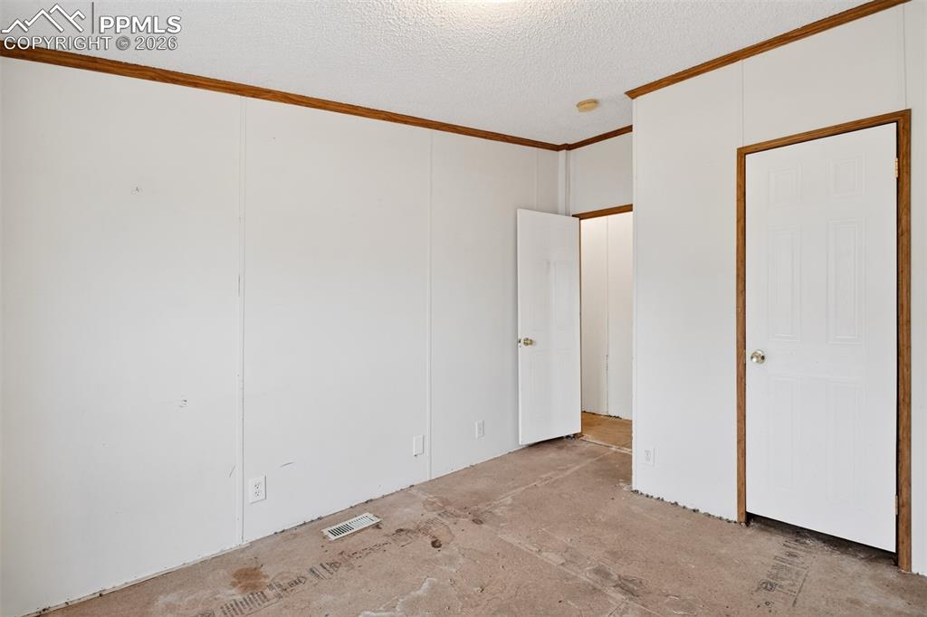 845 Desert Circle photo 2