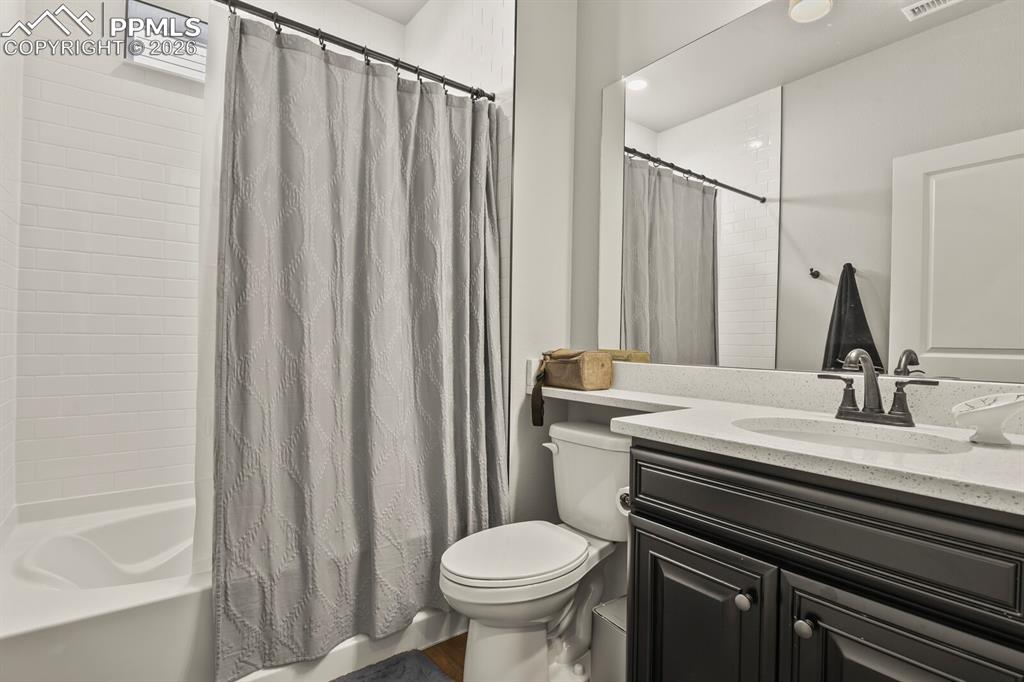 2nd bathroom right beside the 2nd bedroom.