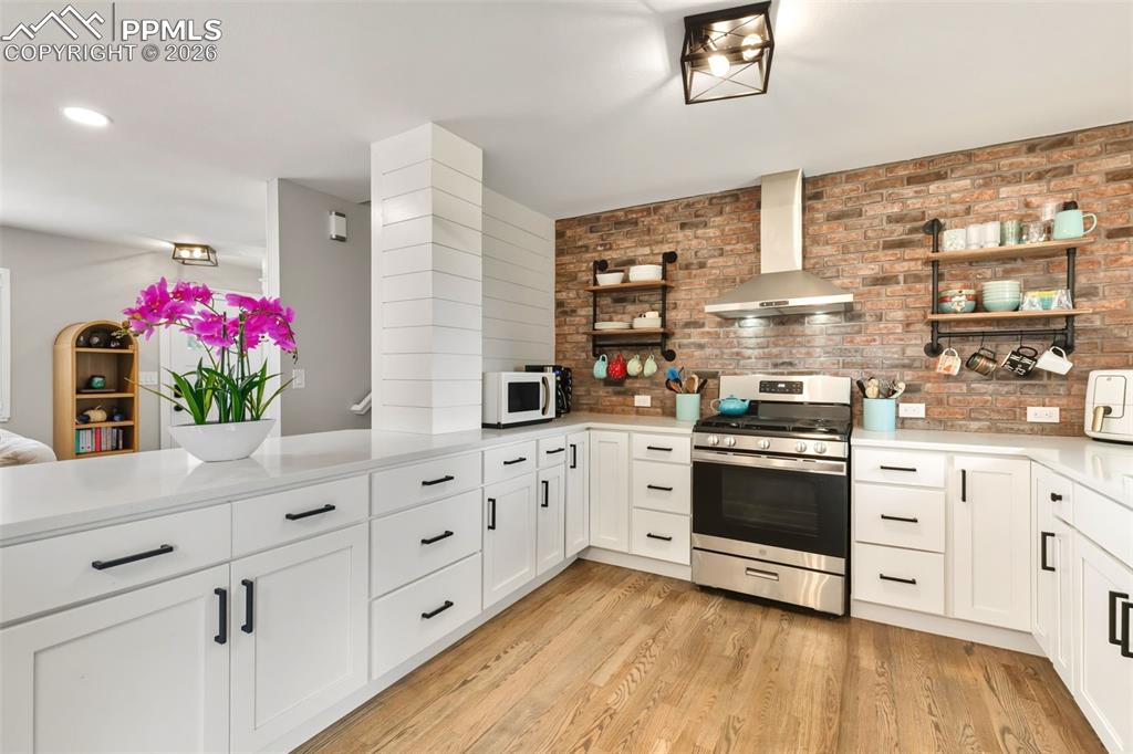 1414 Martin Drive photo 3