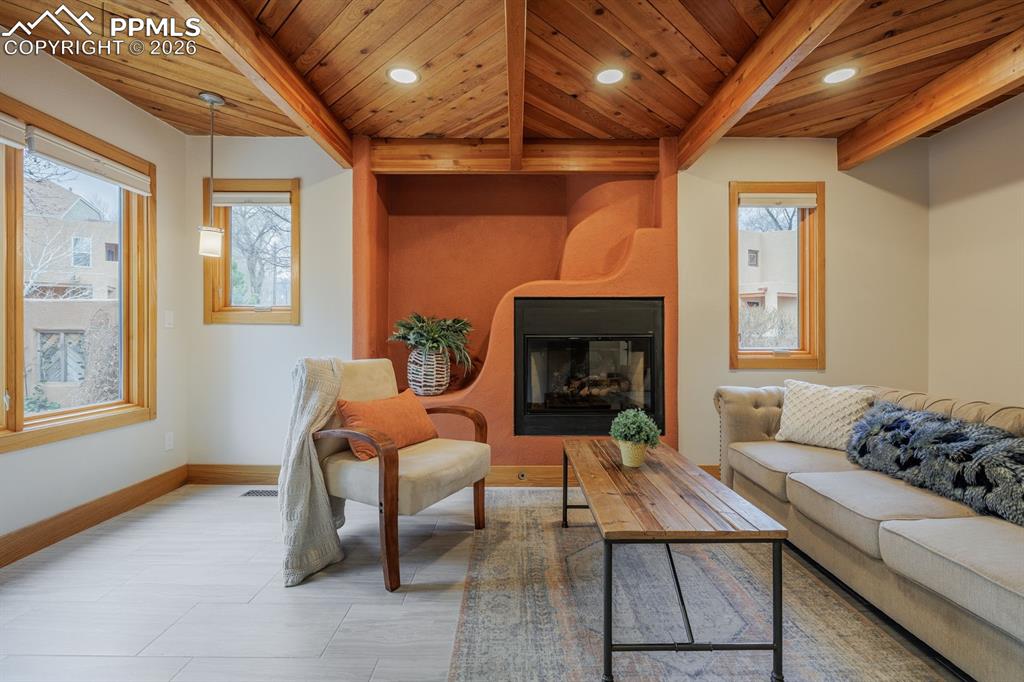 1817 Strasbourg Point photo 3