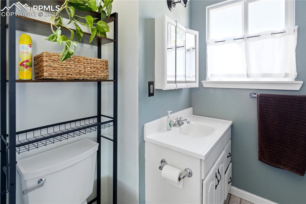 Main Level Master Bath