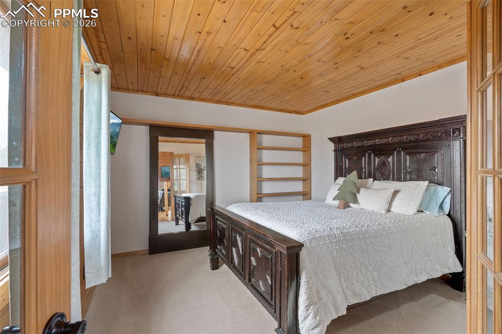 Office or Non-Conforming 5th Bedroom