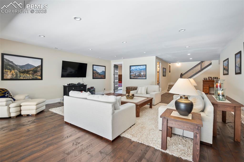 Family Room - 2nd angle