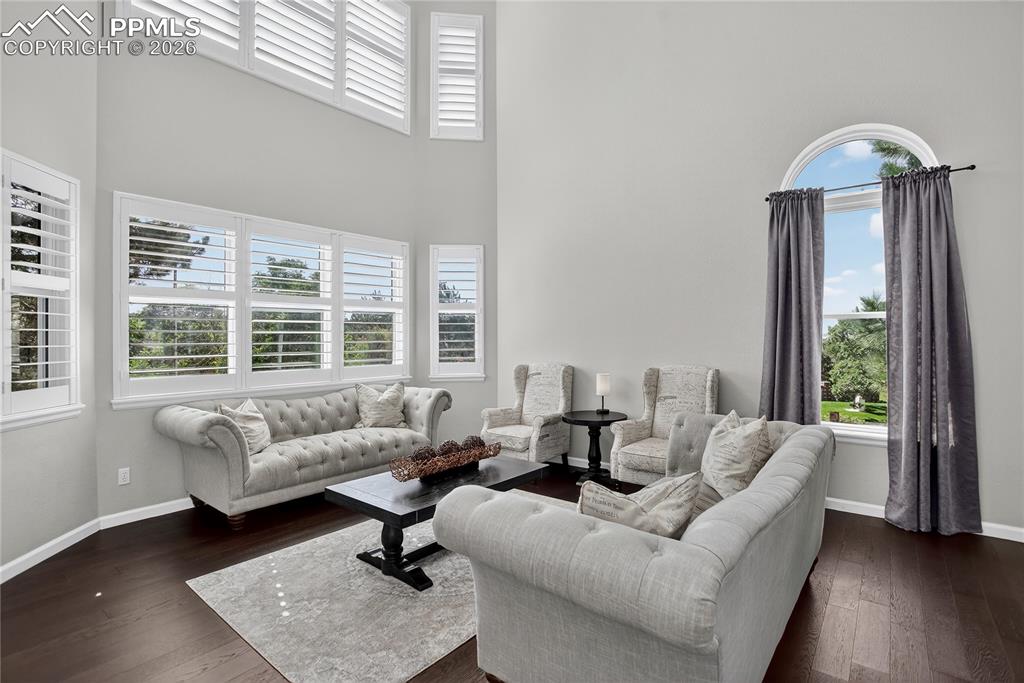 1880 Springcrest Road photo 3