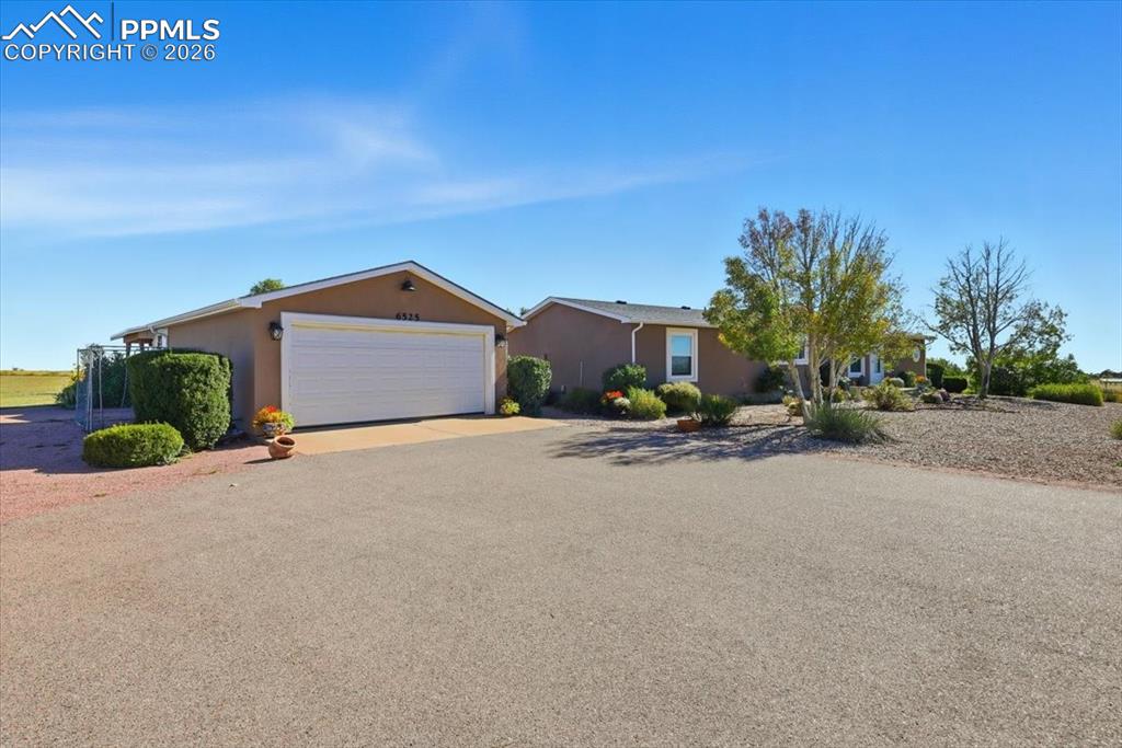 6525 Connie Lee Court photo 2