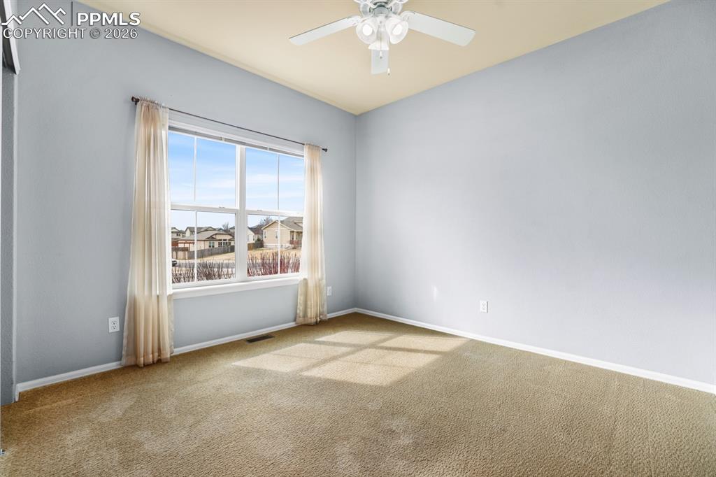 Bedroom / Office Area