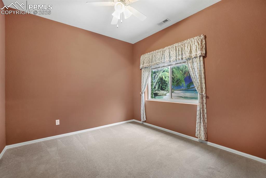 Bedroom area (Lower)