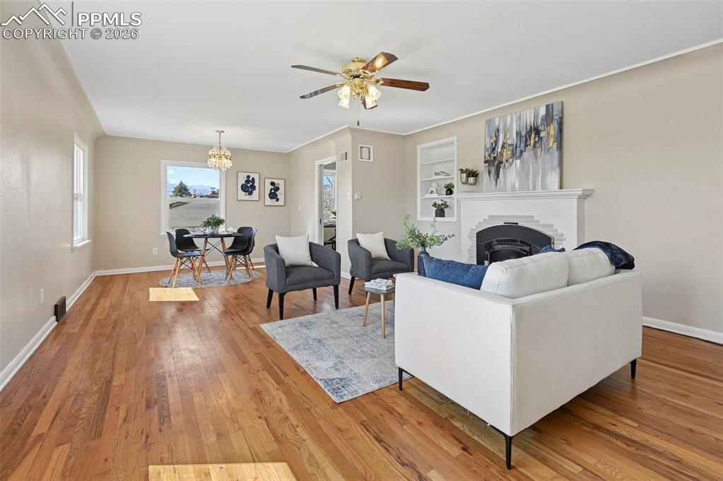 1318 E San Rafael Street photo 2