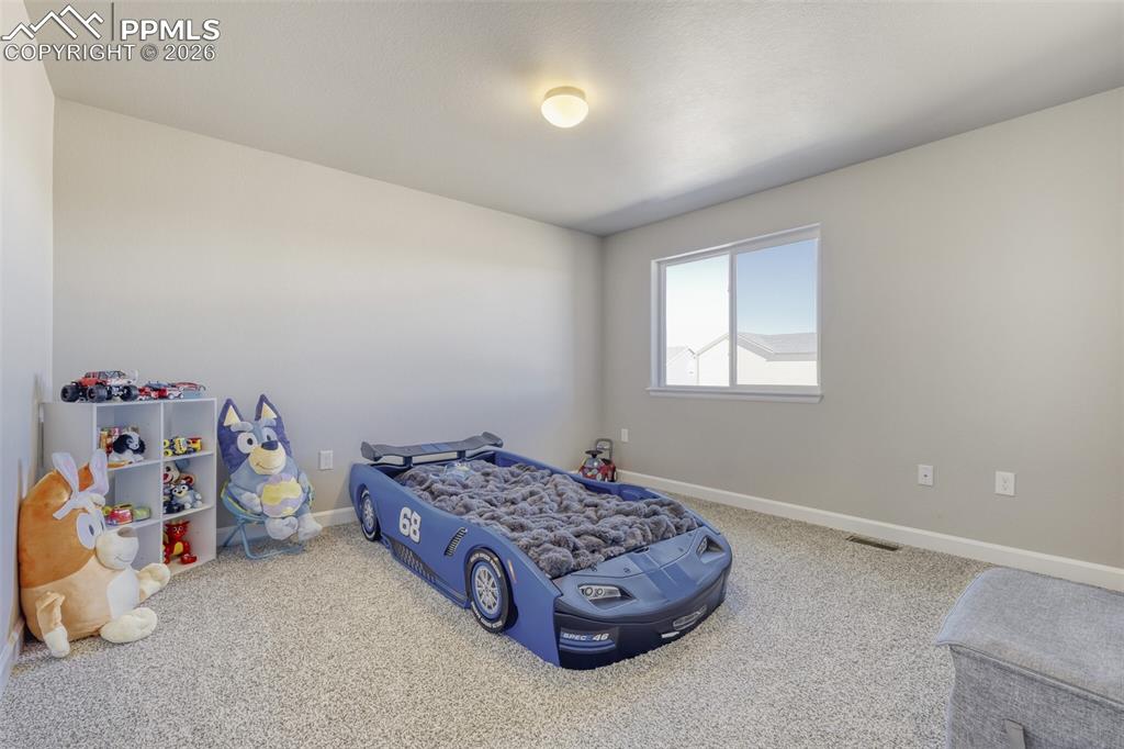 upper level third bedroom