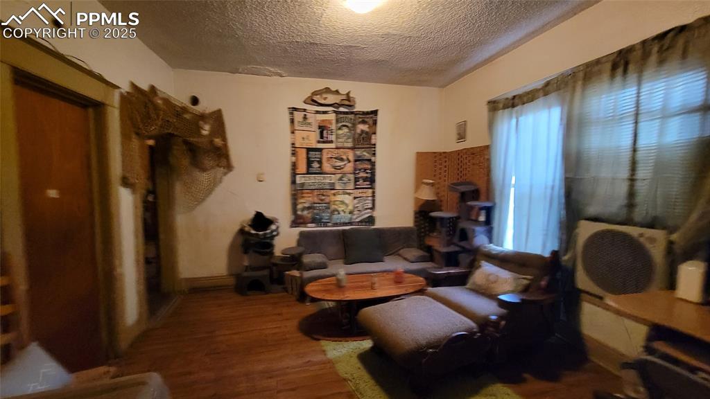 2414 Spruce Street photo 3