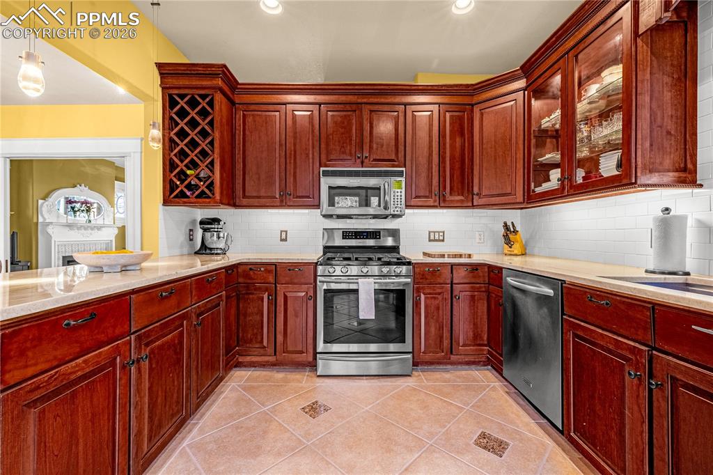 Modern, upgraded appliances