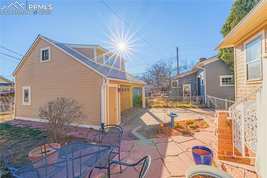 123 E Washington Street photo 2