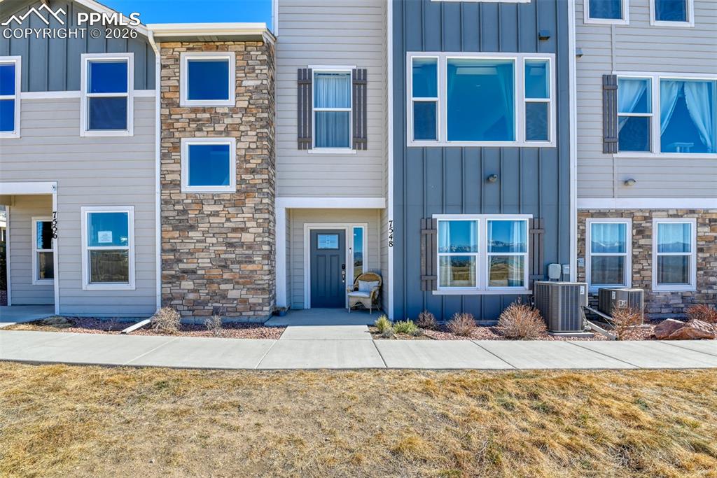 7548 Johnsontown Heights photo 2